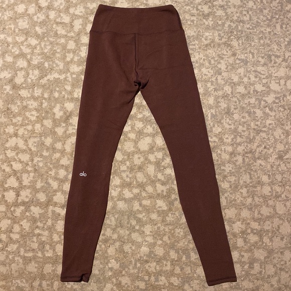 LIKE NEW! High-Waist Micro Waffle LowKey Legging in Cherry Cola by Alo Yoga XS - Picture 3 of 6